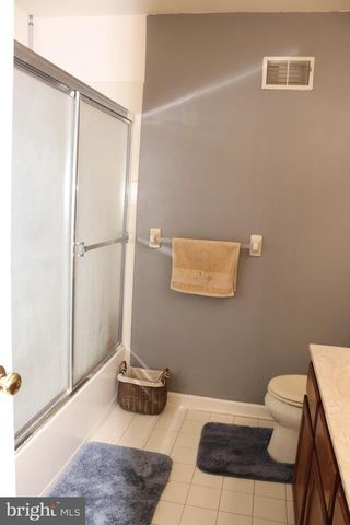 1035 JERVIN DR, Allentown, PA 18104