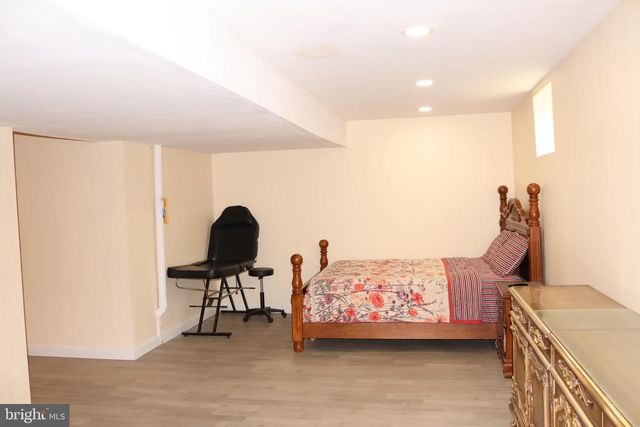1035 JERVIN DR, Allentown, PA 18104