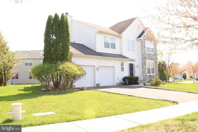 1035 JERVIN DR, Allentown, PA 18104