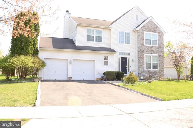 1035 JERVIN DR, Allentown, PA 18104