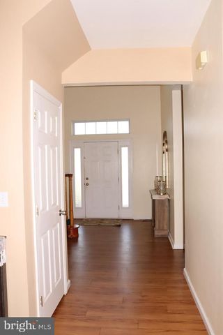 1035 JERVIN DR, Allentown, PA 18104