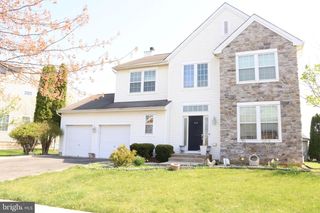 1035 JERVIN DR, Allentown, PA 18104
