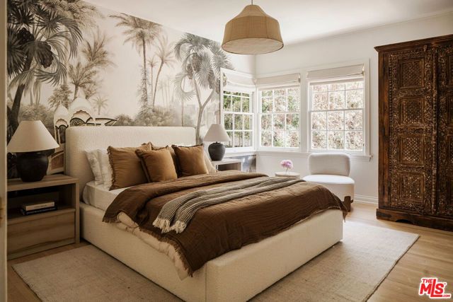 2518 Canyon Drive, Los Angeles, CA 90068