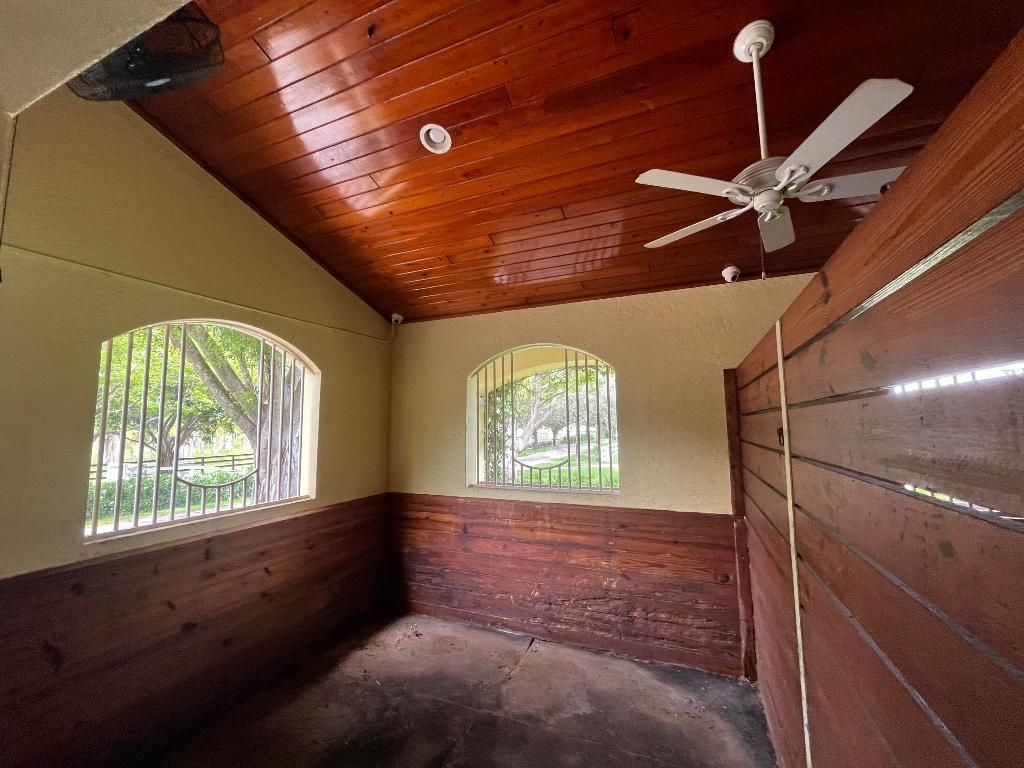 Image 11 of property listing at 4905 130th Ave S Avenue S, Wellington, FL 33414