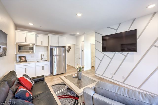 251 Robson Ridge Lane, Henderson, NV 89015