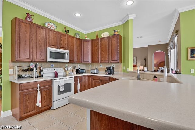 24908 Fairwinds LN, Bonita Springs, FL 34135