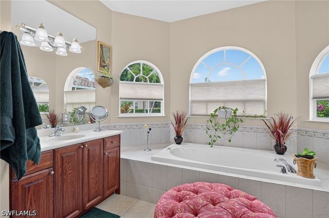 24908 Fairwinds LN, Bonita Springs, FL 34135