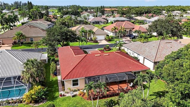 24908 Fairwinds LN, Bonita Springs, FL 34135