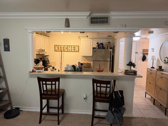 711 N Pine Island Road 104, Plantation, FL 33324