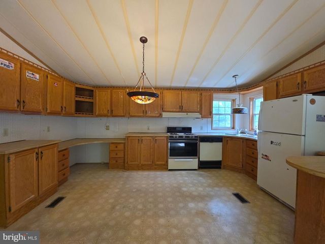 17 SANDY LN, Millville, NJ 08332