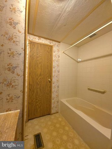 17 SANDY LN, Millville, NJ 08332