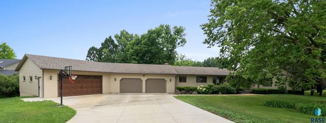 2908 N Oak Rd Road, Brandon, SD 57005