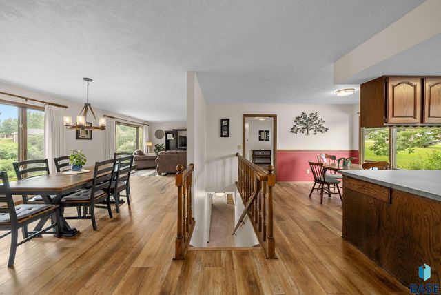 2908 N Oak Rd Road, Brandon, SD 57005