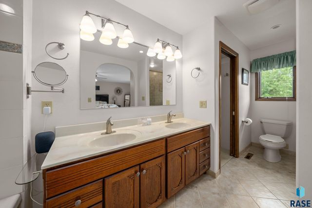 2908 N Oak Rd Road, Brandon, SD 57005