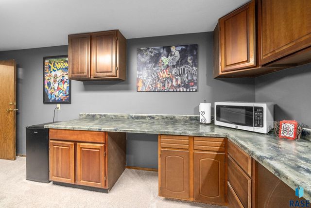 2908 N Oak Rd Road, Brandon, SD 57005