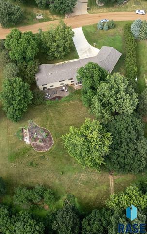 2908 N Oak Rd Road, Brandon, SD 57005