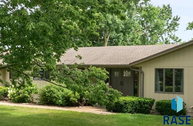 2908 N Oak Rd Road, Brandon, SD 57005