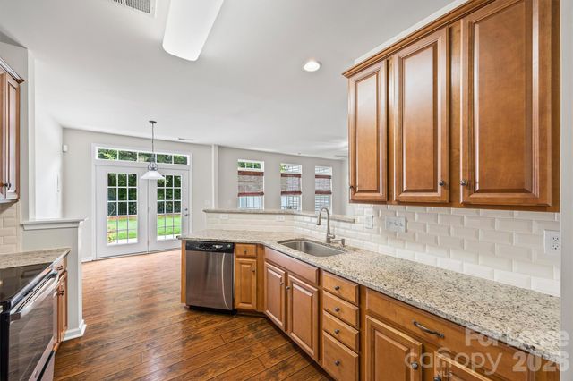 9736 Springholm Drive, Charlotte, NC 28278