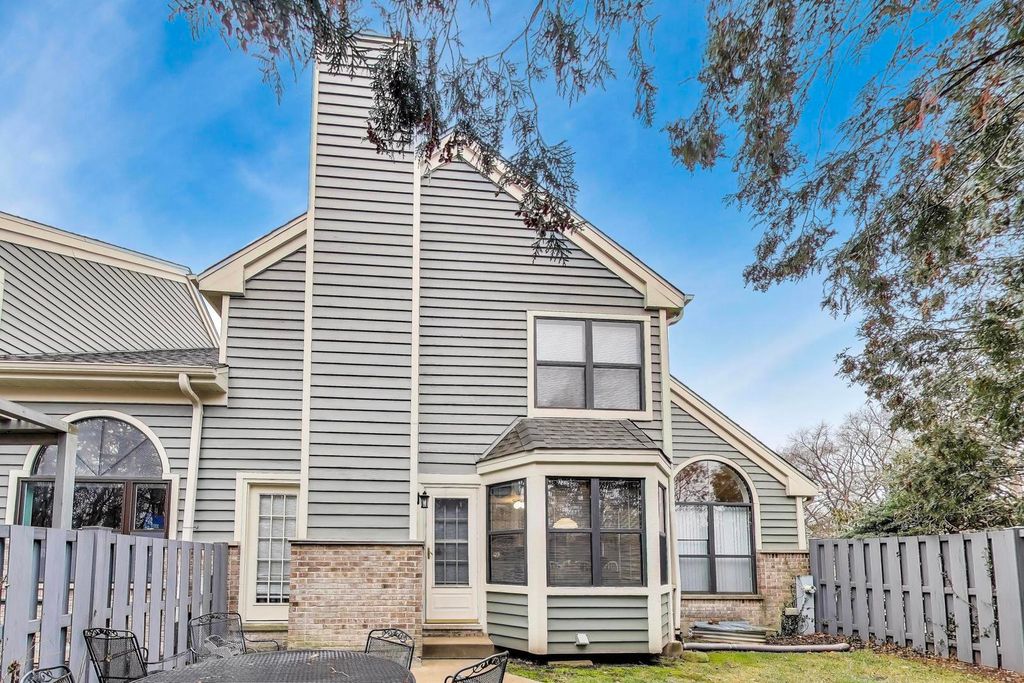 2601 Burton Drive, Westchester, IL 60154 — photo 3