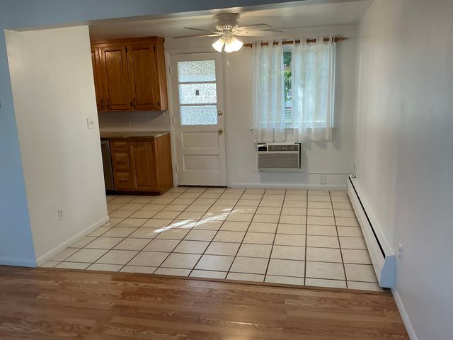 7 Wilson Dr 7, Framingham, MA 01702
