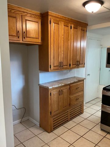 7 Wilson Dr 7, Framingham, MA 01702