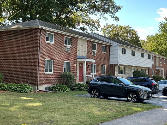 7 Wilson Dr 7, Framingham, MA 01702