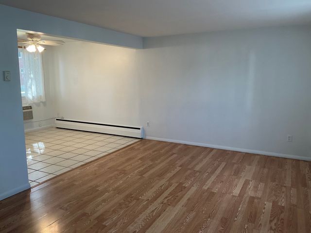 7 Wilson Dr 7, Framingham, MA 01702