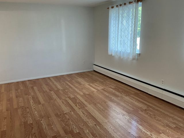 7 Wilson Dr 7, Framingham, MA 01702