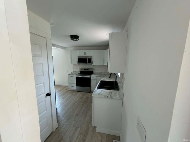 911 Lafayette Ave, Oolitic, IN 47451