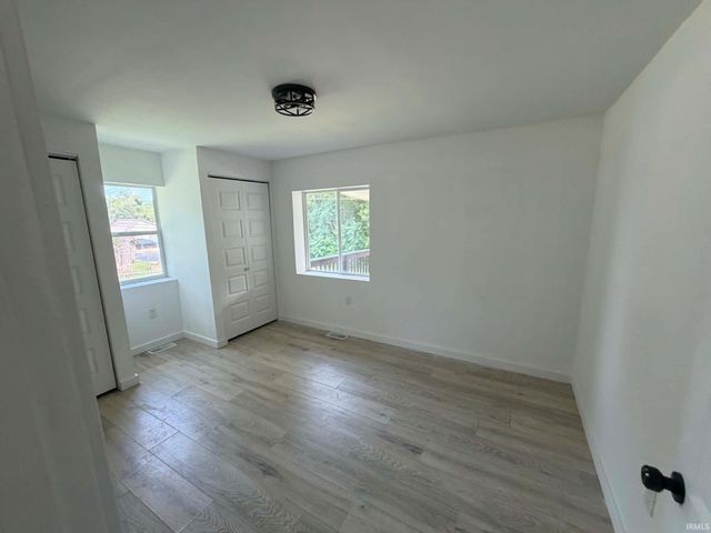 911 Lafayette Ave, Oolitic, IN 47451
