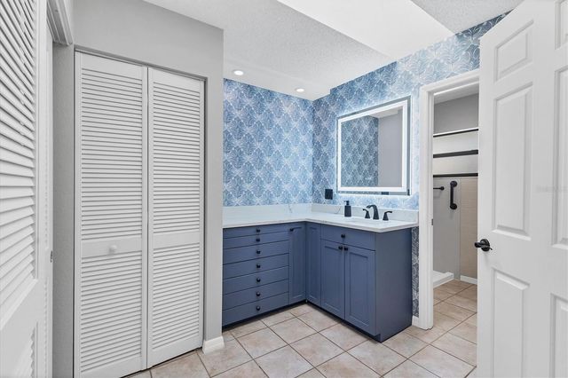 217 SOUTHAMPTON DRIVE 286, Venice, FL 34293