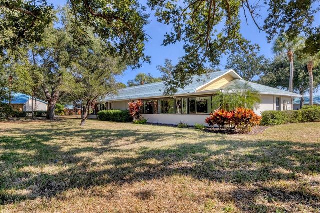 217 SOUTHAMPTON DRIVE 286, Venice, FL 34293