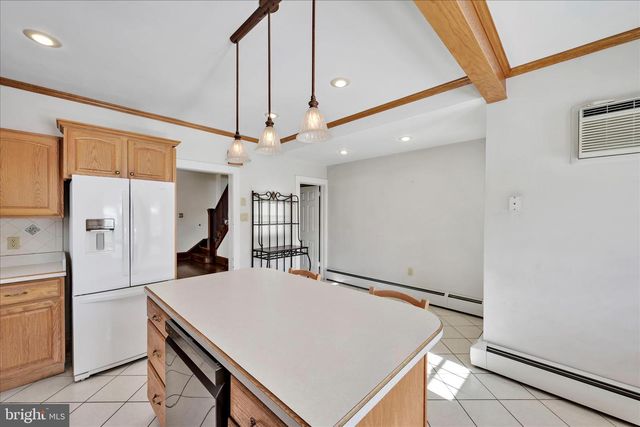 1803 W END AVE, Pottsville, PA 17901