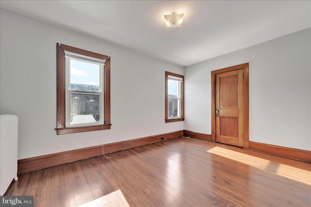 1803 W END AVE, Pottsville, PA 17901