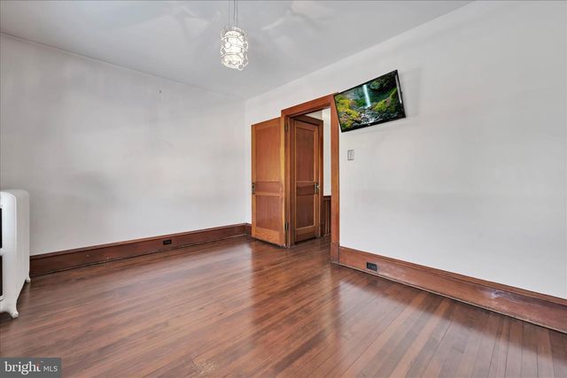 1803 W END AVE, Pottsville, PA 17901