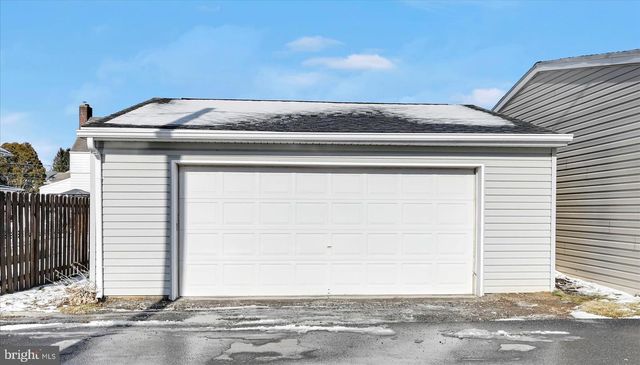 1803 W END AVE, Pottsville, PA 17901