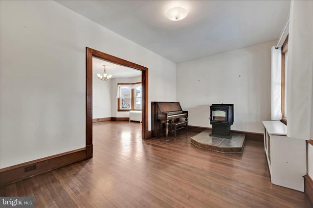 1803 W END AVE, Pottsville, PA 17901