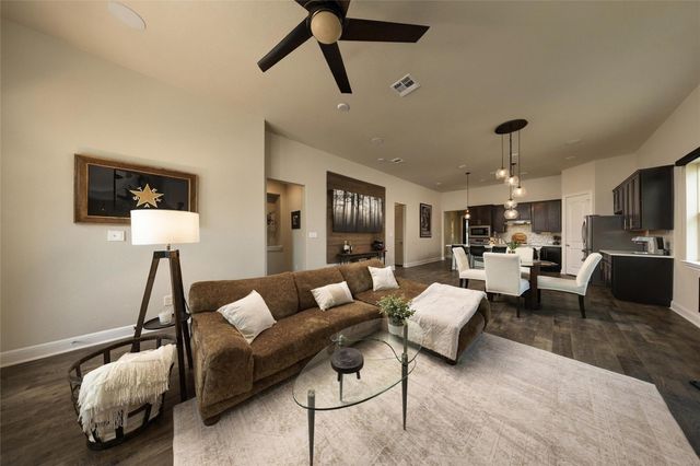 246 S Sage HOLW, Dripping Springs, TX 78620