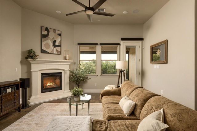 246 S Sage HOLW, Dripping Springs, TX 78620