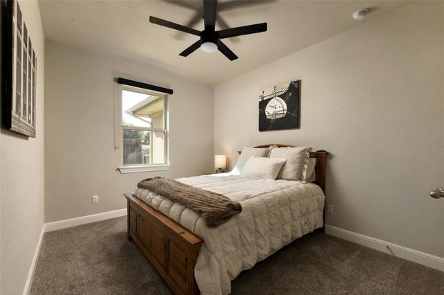 246 S Sage HOLW, Dripping Springs, TX 78620