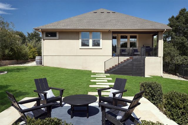 246 S Sage HOLW, Dripping Springs, TX 78620