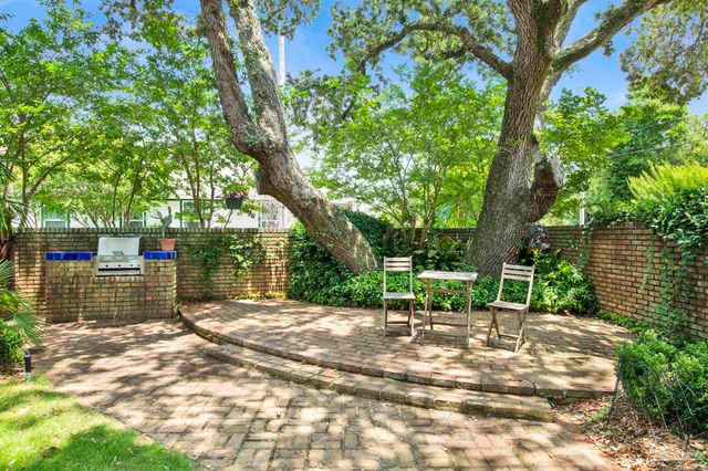 704 Bayshore Dr, Pensacola, FL 32507