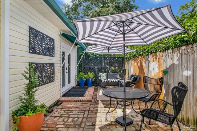 704 Bayshore Dr, Pensacola, FL 32507