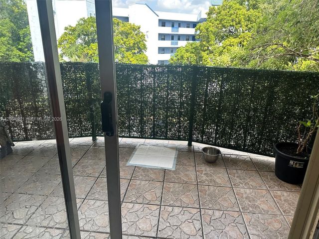 9360 Fontainebleau Boulevard 410, Miami, FL 33172