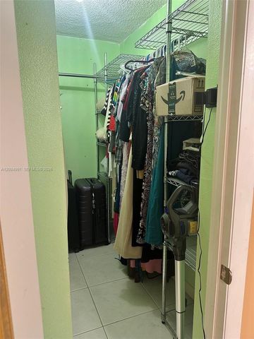 9360 Fontainebleau Boulevard 410, Miami, FL 33172