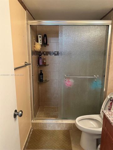9360 Fontainebleau Boulevard 410, Miami, FL 33172