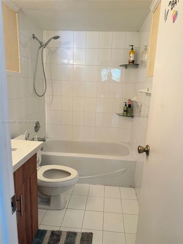 9360 Fontainebleau Boulevard 410, Miami, FL 33172