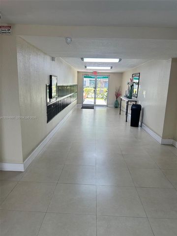 9360 Fontainebleau Boulevard 410, Miami, FL 33172