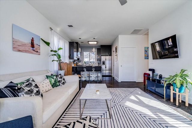 1203 Cometa ST 2, Austin, TX 78721