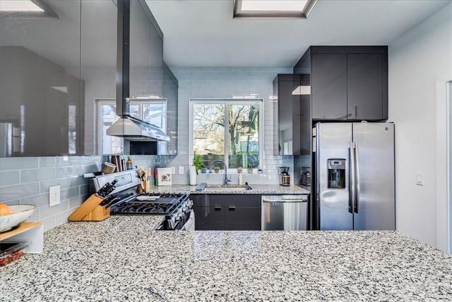 1203 Cometa ST 2, Austin, TX 78721
